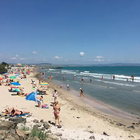 Amazing Near The Apartment Pomorie